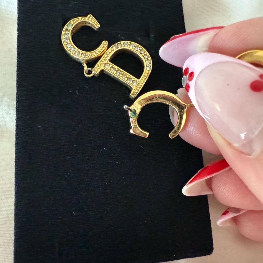 Christian Dior logo earrings - Picture 4 of 8